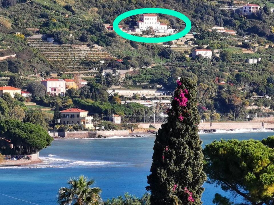 Romantic Casa Lorenzina Affittacamere Ventimiglia Exteriér fotografie