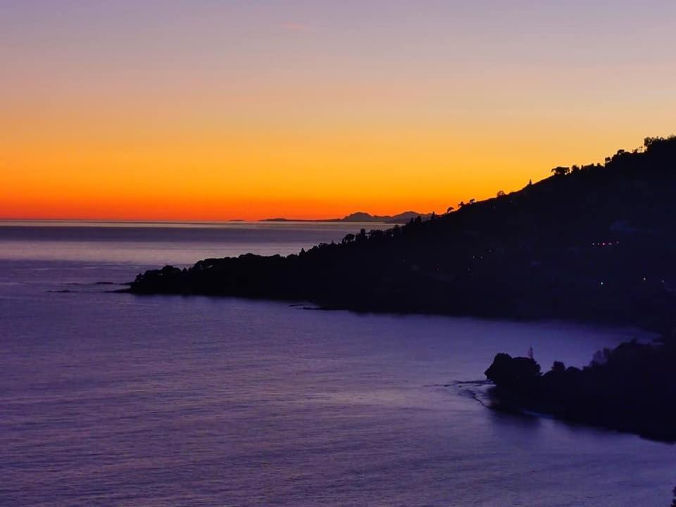 Romantic Casa Lorenzina Affittacamere Ventimiglia Exteriér fotografie