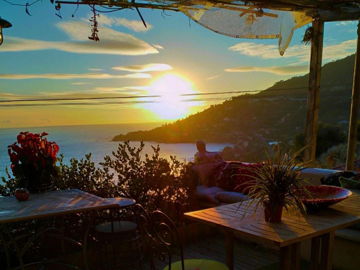 Romantic Casa Lorenzina Affittacamere Ventimiglia Exteriér fotografie