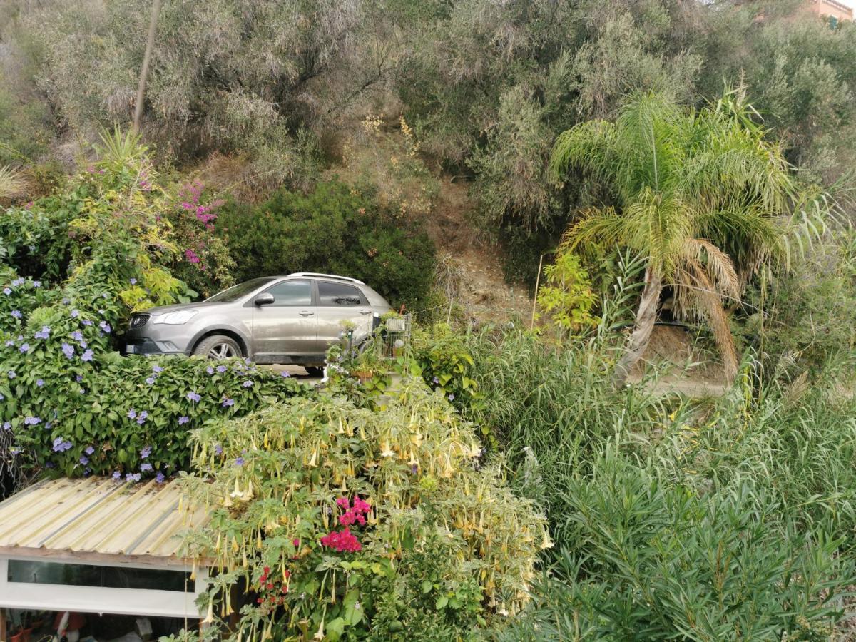 Romantic Casa Lorenzina Affittacamere Ventimiglia Exteriér fotografie